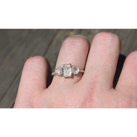 alternative raw diamond engagement rings, raw crystal size 4 5 6 7 8 8 9 10 11 - Picture 1 of 4